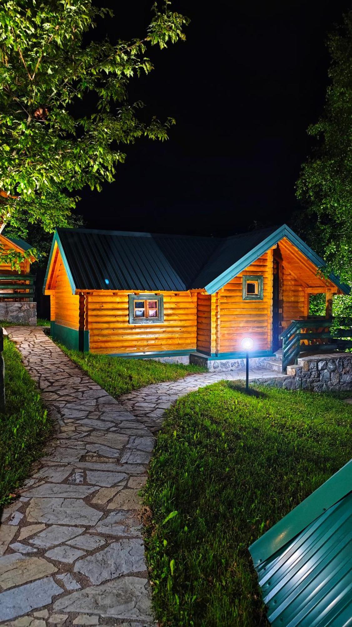 Kozak Apartments & Restaurant Mojkovac Exteriör bild