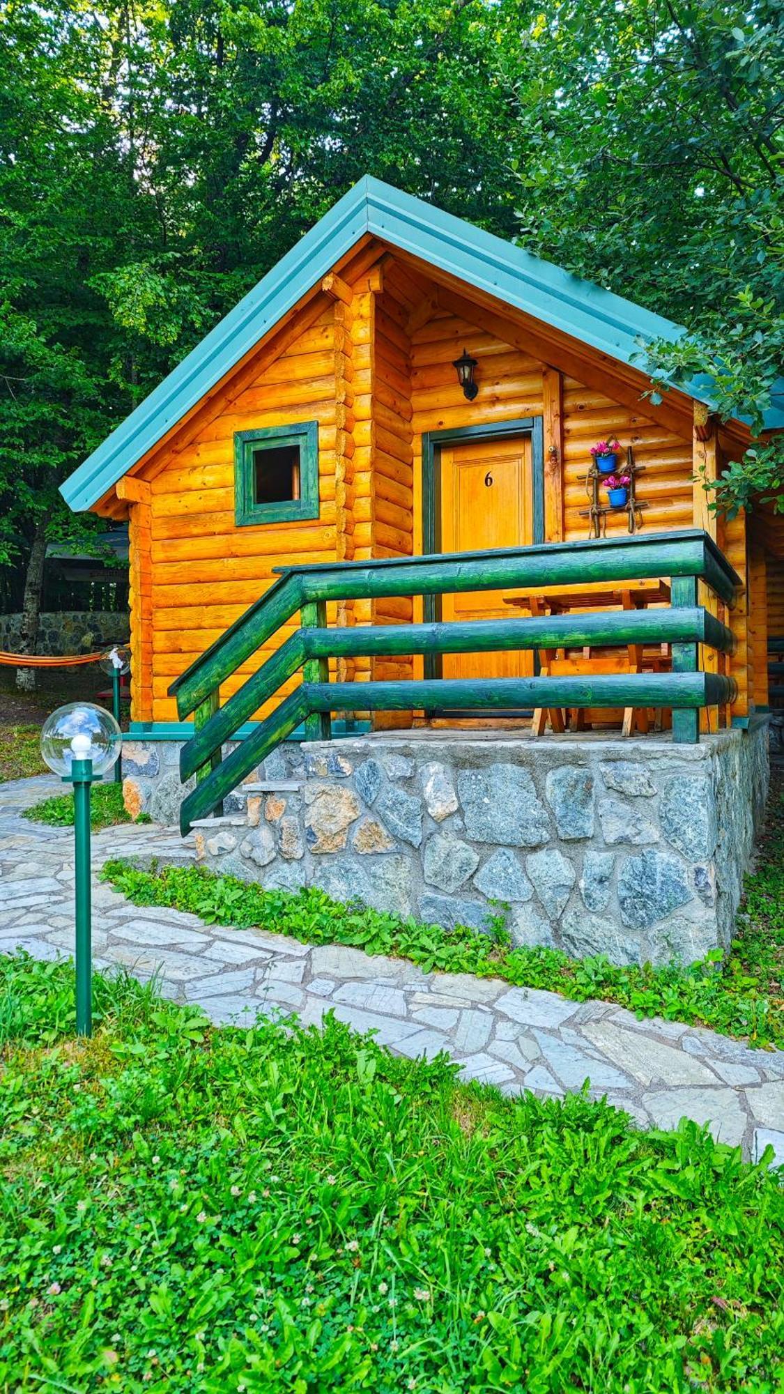 Kozak Apartments & Restaurant Mojkovac Exteriör bild