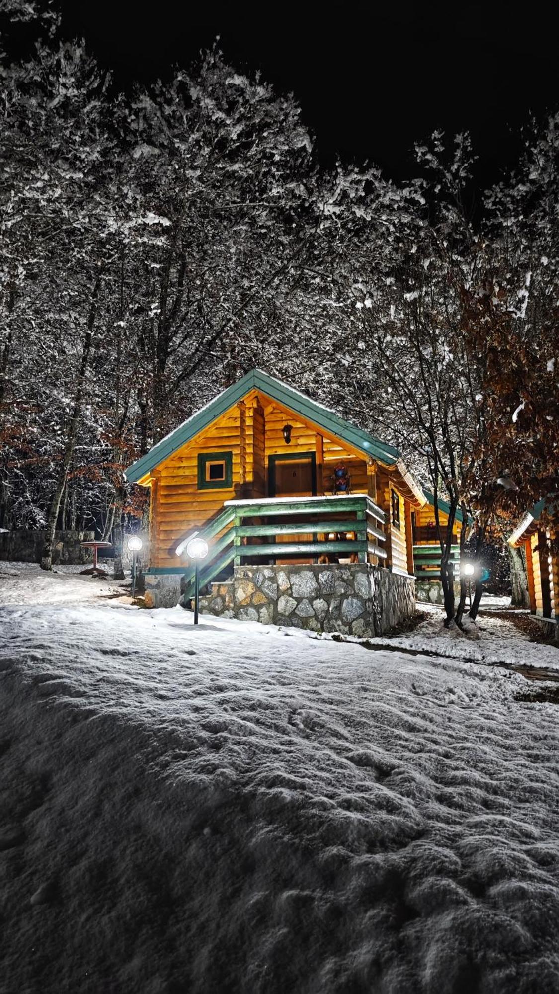 Kozak Apartments & Restaurant Mojkovac Exteriör bild